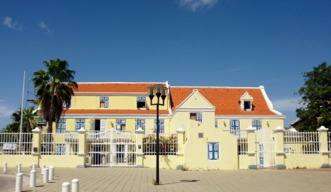 old government house in Otra Banda, Willemstad