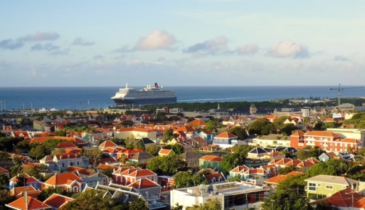 cruise ship at Willemstad